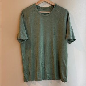 Men’s Lululemon Metal Tech Vent Shirt